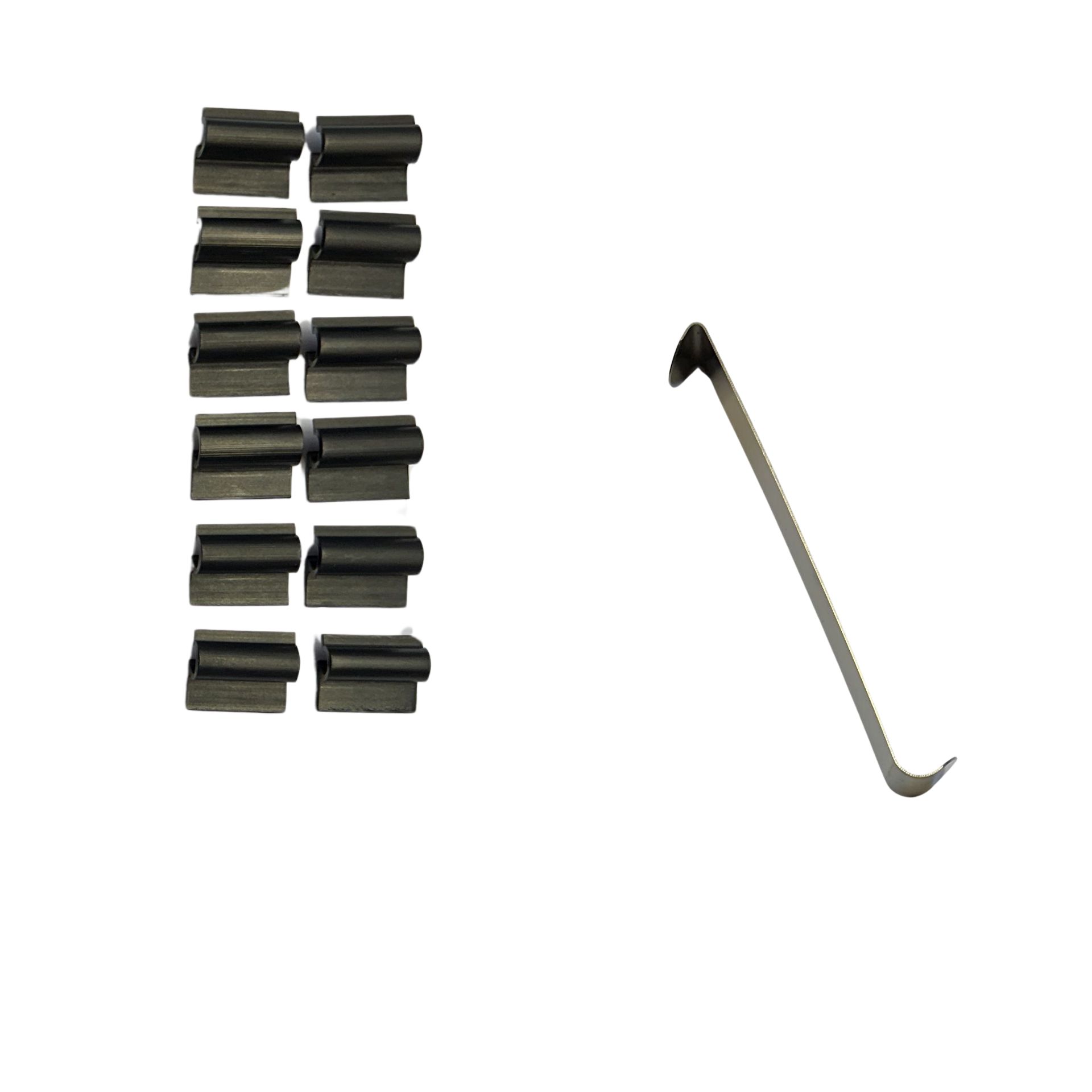 ein Halterset mit Einbauhilfe für Suzuki Jimny