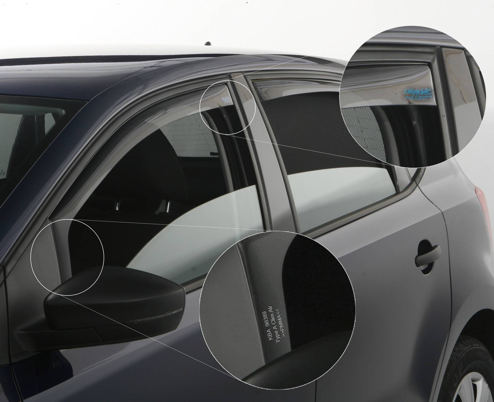 Windabweiser sind an den vorderen und hinteren Scheiben an einem Auto angebracht